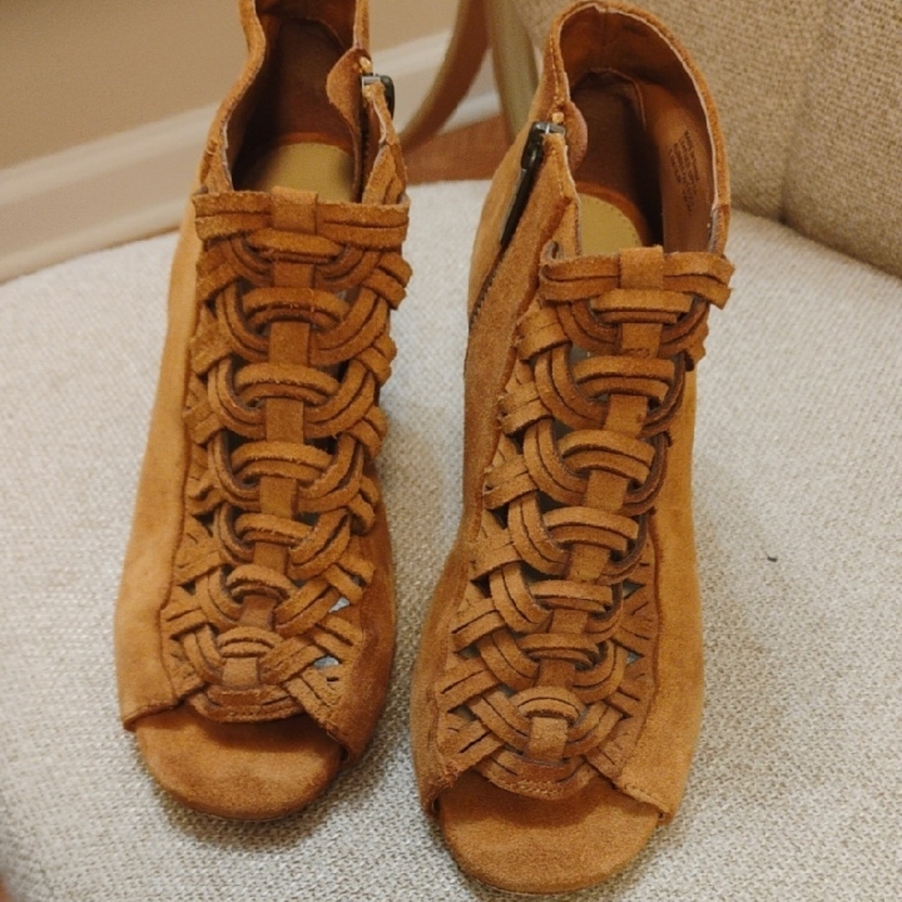Michael Kors Tan Suede Woven Peep-Toe Mules Size 5.5